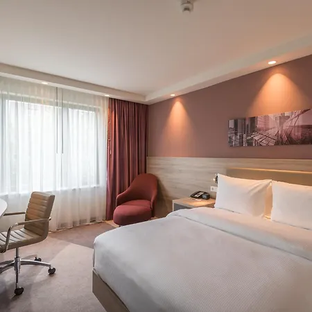 Hampton By Hilton Frankfurt Centre East Отель Франкфурт-на-Майне