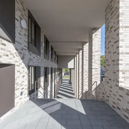 호텔 햄프턴 바이 힐튼 시티 센터 이스트 3*