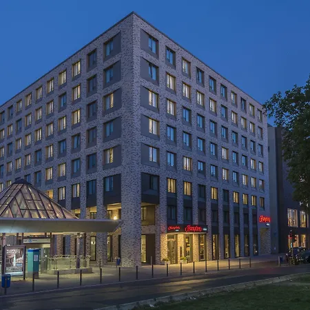 Отель Hampton By Hilton Frankfurt Centre East