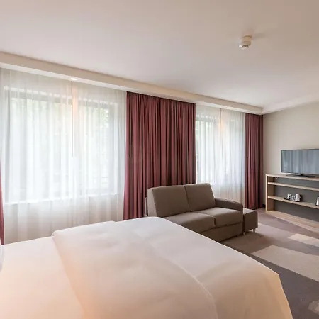 Hampton By Hilton Frankfurt Centre East Отель Франкфурт-на-Майне