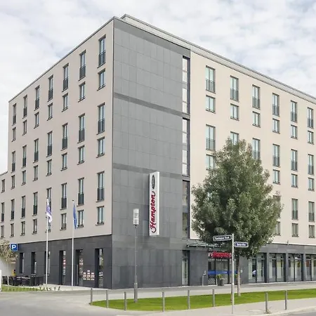 Отель Hampton By Hilton Frankfurt Centre East