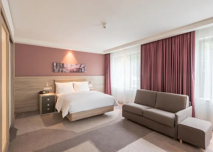 Hotel Hampton By Hilton Frankfurt Centre East 3*