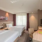 酒店 法兰克福市中心东希尔顿汉普顿酒店 3*