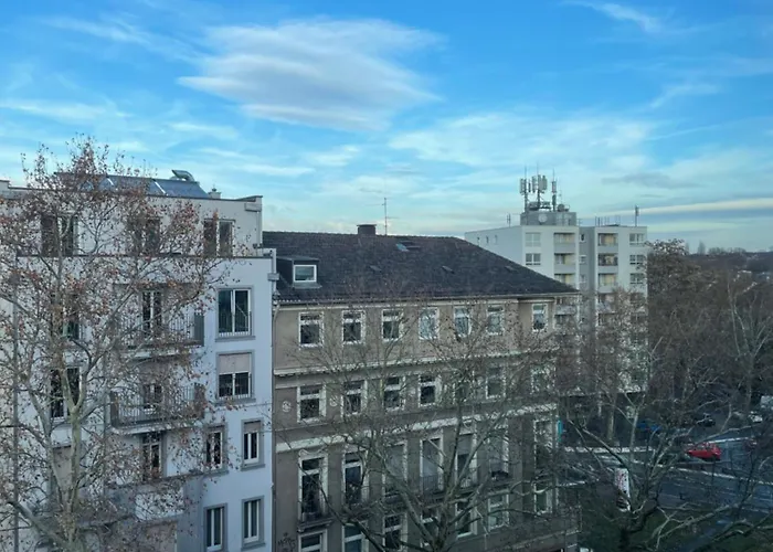 Hampton By Hilton Frankfurt Centre East Hotel 3*